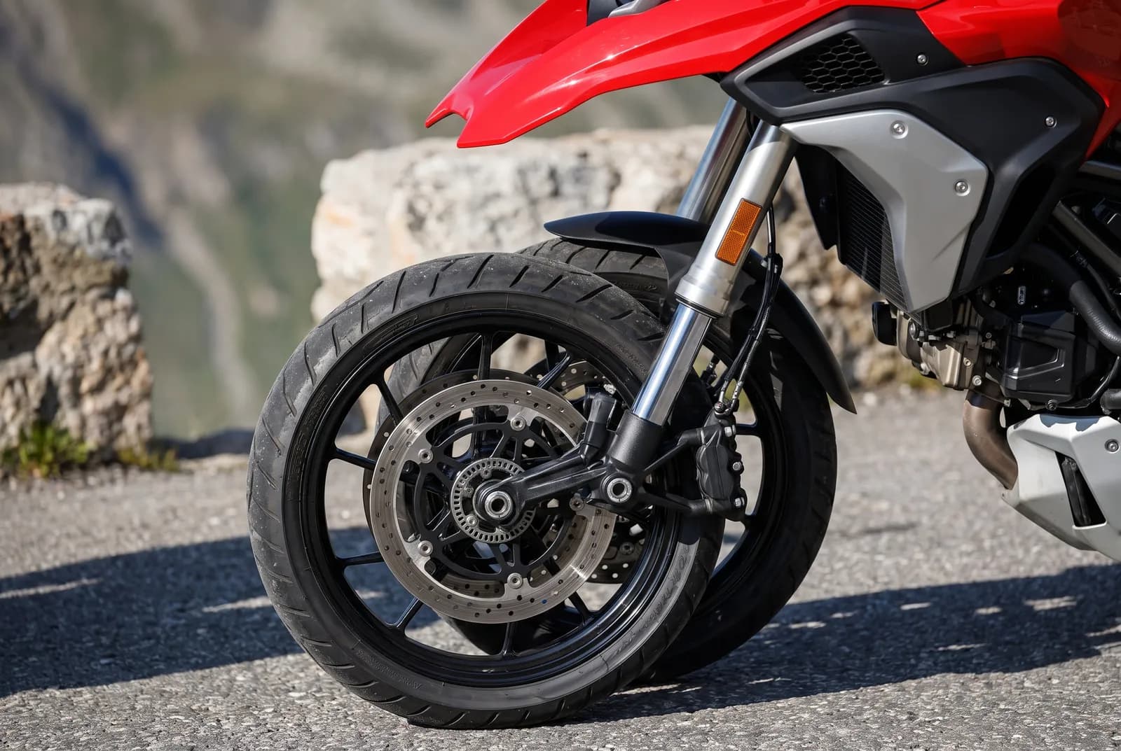 Detail van een Ducati Multistrada